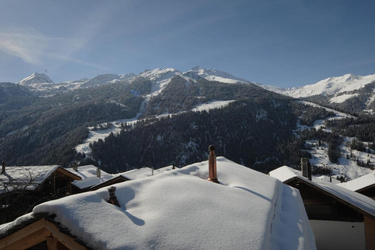 Les Granges De *